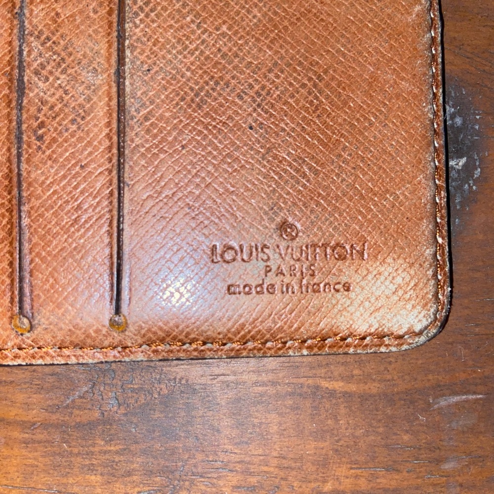Louis Vuitton Brown Monogram Men’s Wallet - Picture 6 of 6